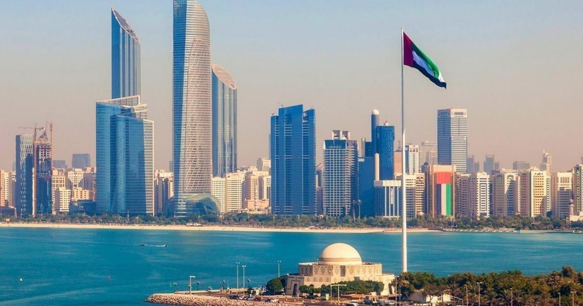 04:40 م الإمارات تعلن التعامل مع 7 صواريخ باليستية و27 مسيّرة إيرانية