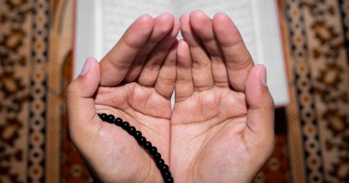 اسرار – دعاء لوالدي المتوفى في العشر الأواخر من رمضان 2026…كلمات تنير قبر الفقيد