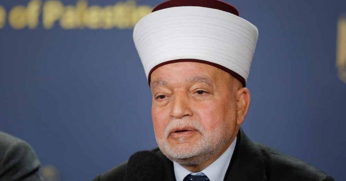 مفتي فلسطين يصدر فتوى حول حكم صلاة الجمعة إذا وافق العيد يوم الجمعة