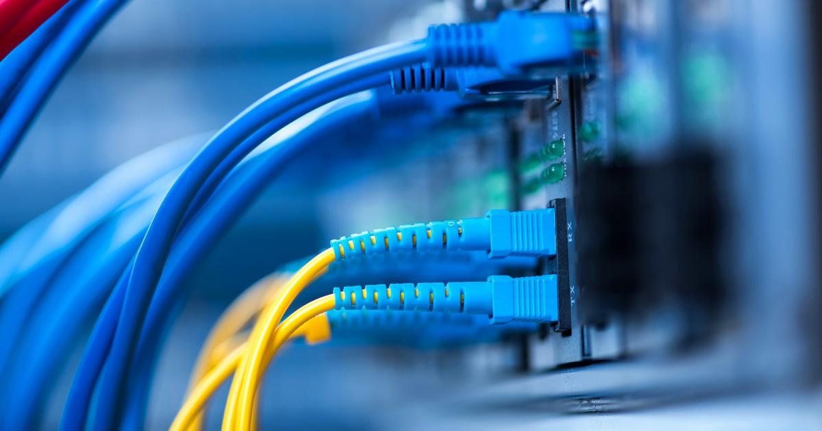 قطع الإنترنت في العراق 2026: الأسباب، المواعيد، والتأثيرات الاقتصادية