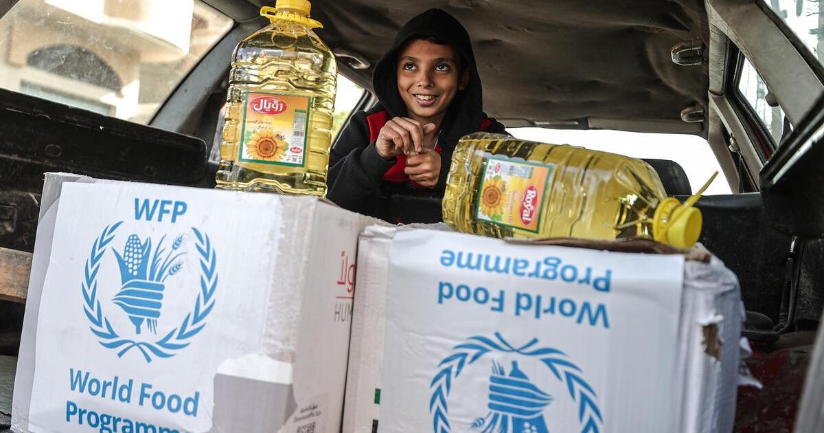 عاجل "الأغذية العالمي" يعلن استئناف توزيع المواد الغذائية بمدينة #غزة 