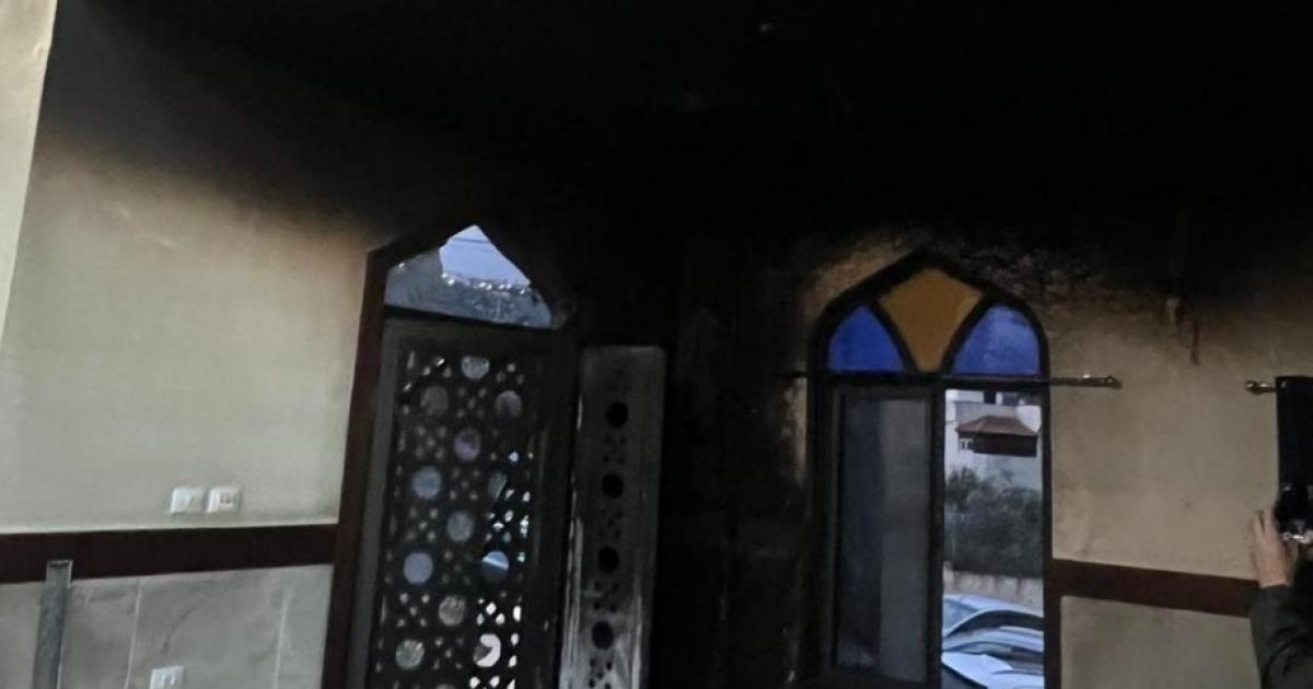 حماس: إحراق مسجد بقرية 