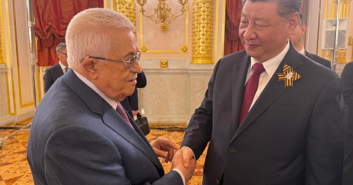 الرئيس عباس يلتقي نظيره الصيني في موسكو #فلسطين 