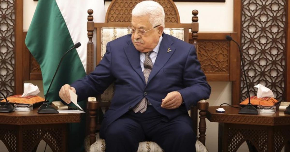 الرئيس عباس يتسلم التقارير السنوية لجهازي الشرطة والأمن الوطني لعام 2025