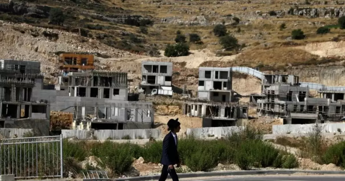 عاجل | الضفة تُختنق - زحف استيطاني يبتلع الأرض والقرى 