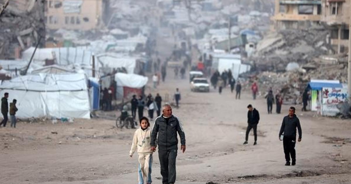 12:24 م حماس: تصعيد العدوان على غزة انتهاك لوقف إطلاق النار واستغلال لانشغال العالم