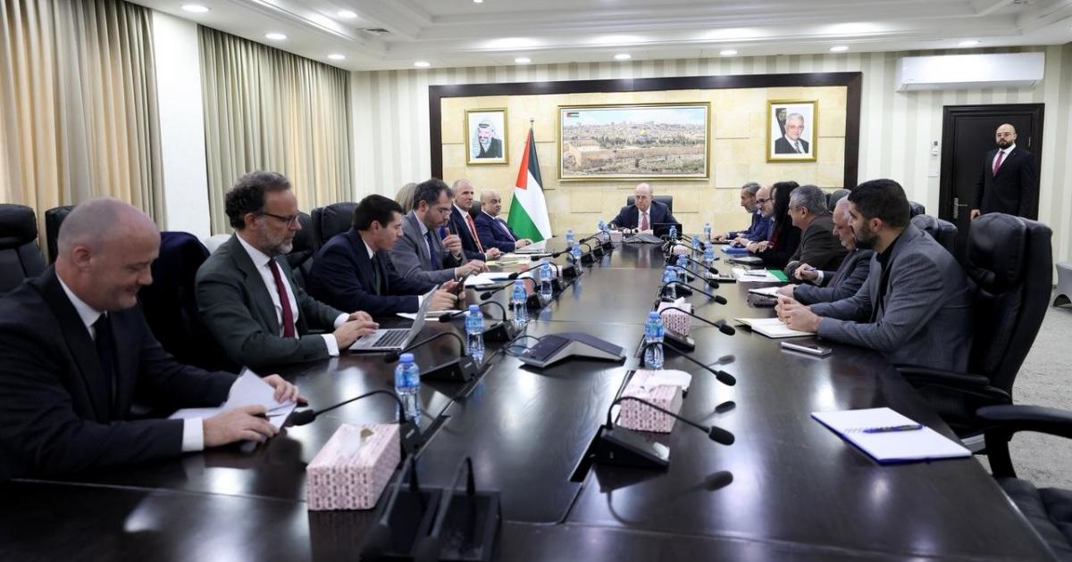 مصطفى يبحث مع مسؤولين دوليين دعم وتكثيف جهود الإغاثة والتعافي في غزة
