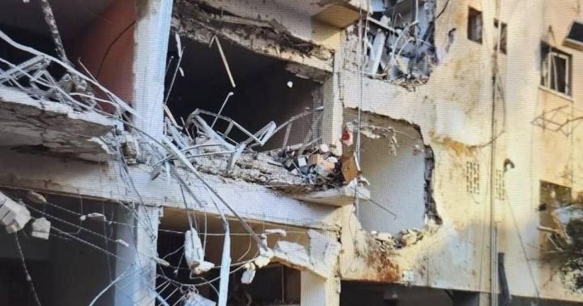 شاهد: إصابات وأضرار إثر سقوط صواريخ إيرانية على تل أبيب وجنوب إسرائيل