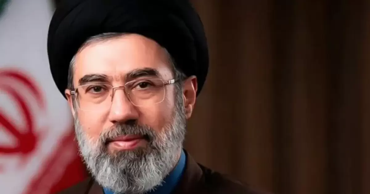المرشد الإيراني الجديد: هرمز سيبقى مغلقًا والقواعد الأميركية هدف مشروع