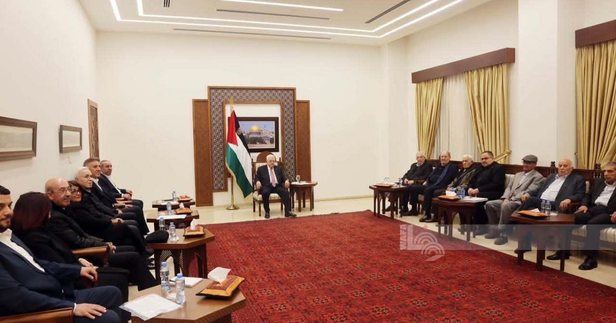 الرئيس عباس يؤكد على عقد المؤتمر العام الثامن لـ