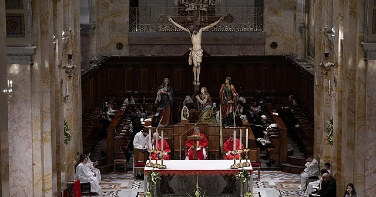 02:53 م إسرائيل تمنع بطريرك اللاتين من دخول كنيسة القيامة بالقدس