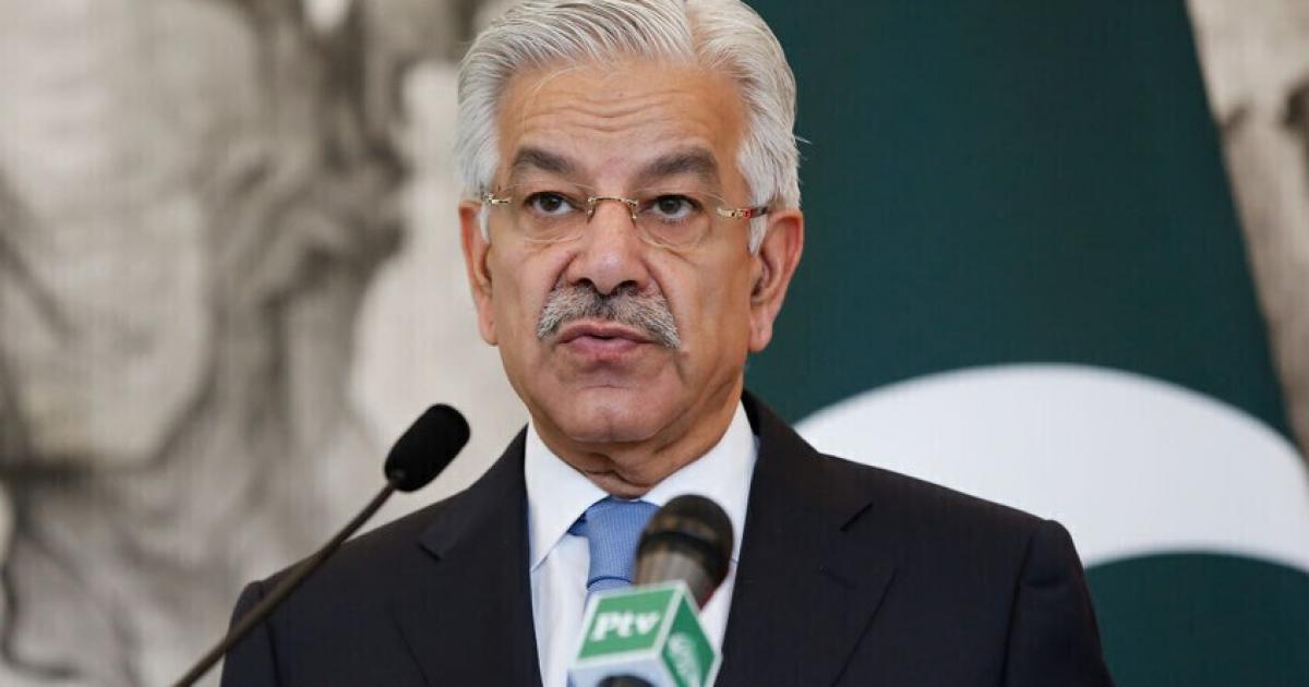 وزير الدفاع الباكستاني: إسرائيل لعنة على البشرية