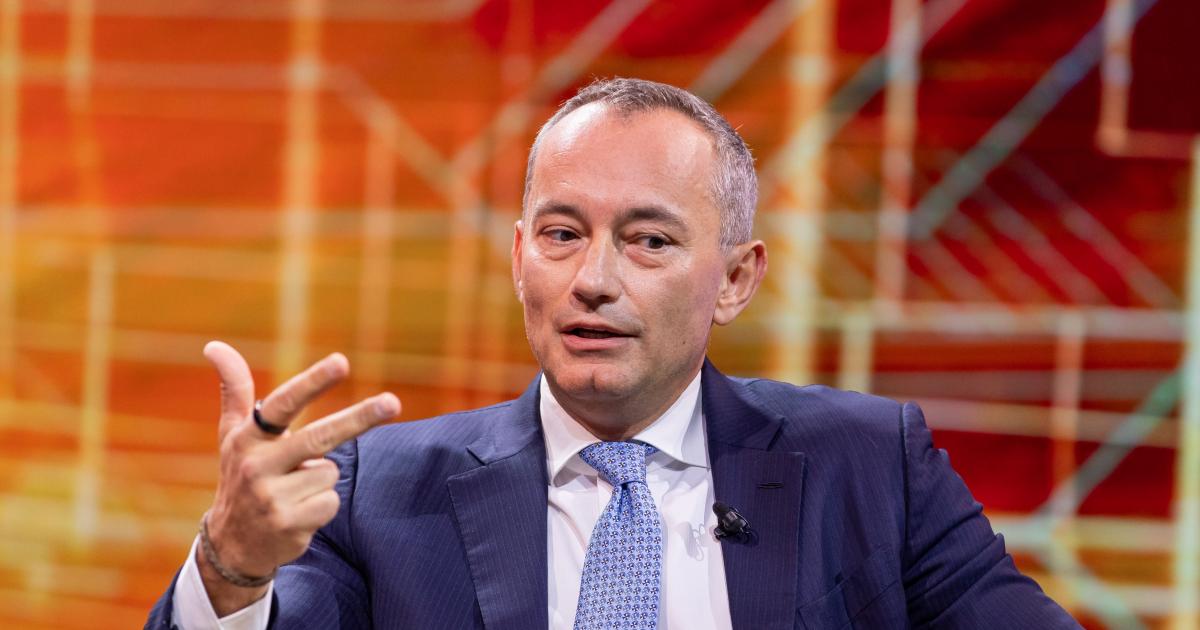 ملادينوف: دخول 602 شاحنة لغزة يجب أن يصبح معياراً يومياً