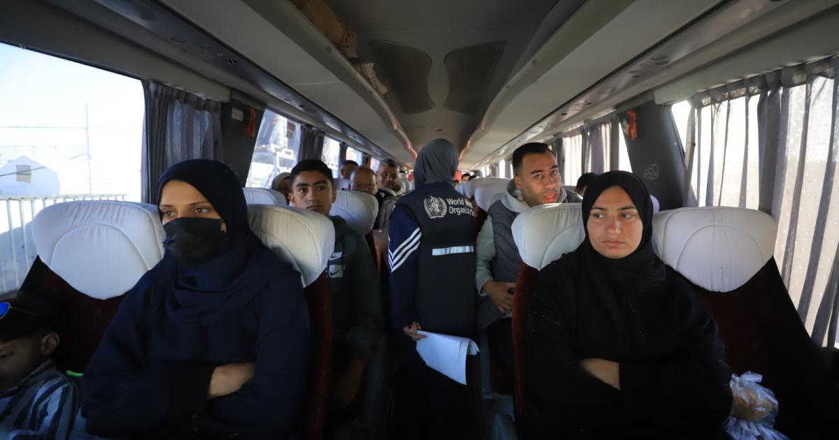 09:24 م الهلال الأحمر الفلسطيني يشارك في إجلاء 117 شخصا عبر كرم أبو سالم