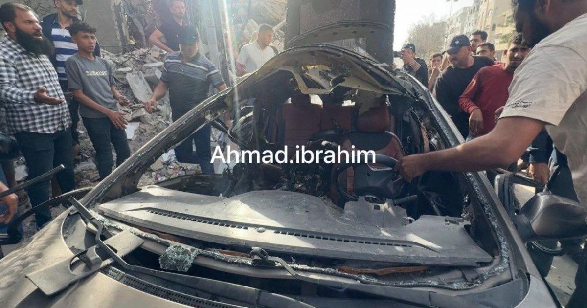 05:36 م شهيد وإصابات بقصف إسرائيلي استهدف سيارة وسط مدينة غزة