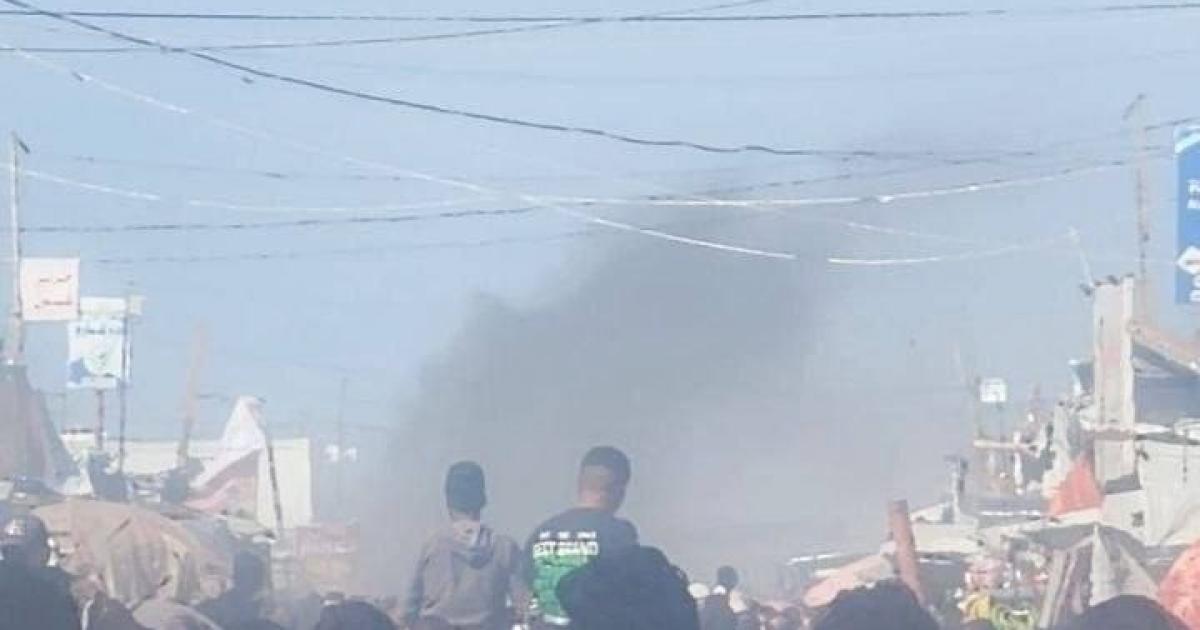 بالصور: شهيد ومصابون جراء استهداف إسرائيلي لمركبة في مواصي خان يونس