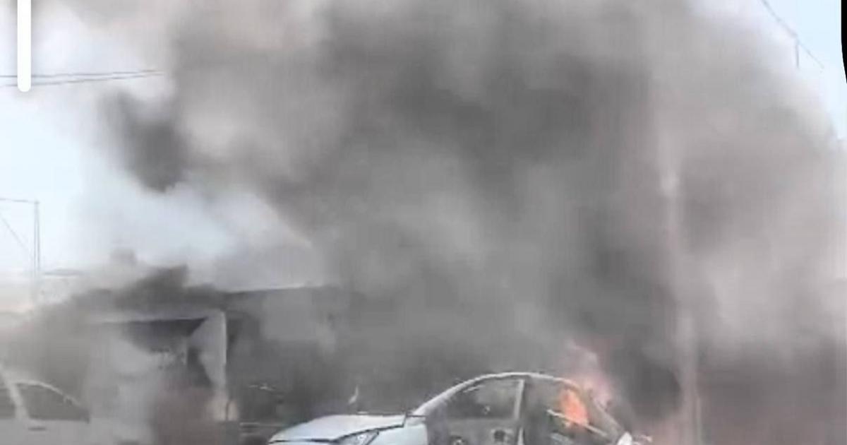 12:50 م إصابات جراء استهداف إسرائيلي لمركبة مدنية وسط مدينة غزة