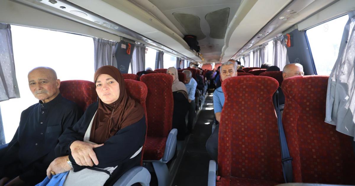 الهلال الأحمر يخلي 73 مريضاً ومرافقاً عبر معبر رفح