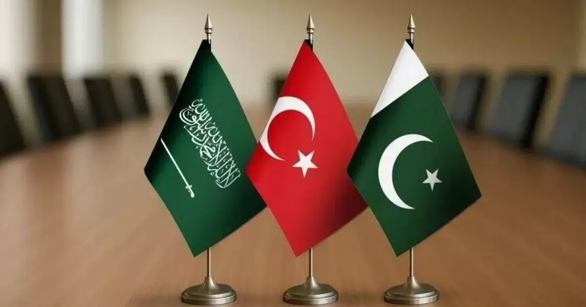 السعودية وتركيا وباكستان توقع اتفاقية مكة للدفاع المشترك