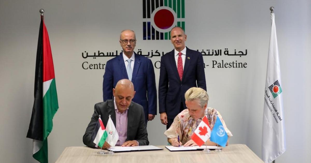 لجنة الانتخابات وUNDP يوقعان اتفاقية لتعزيز جاهزية الانتخابات التشريعية