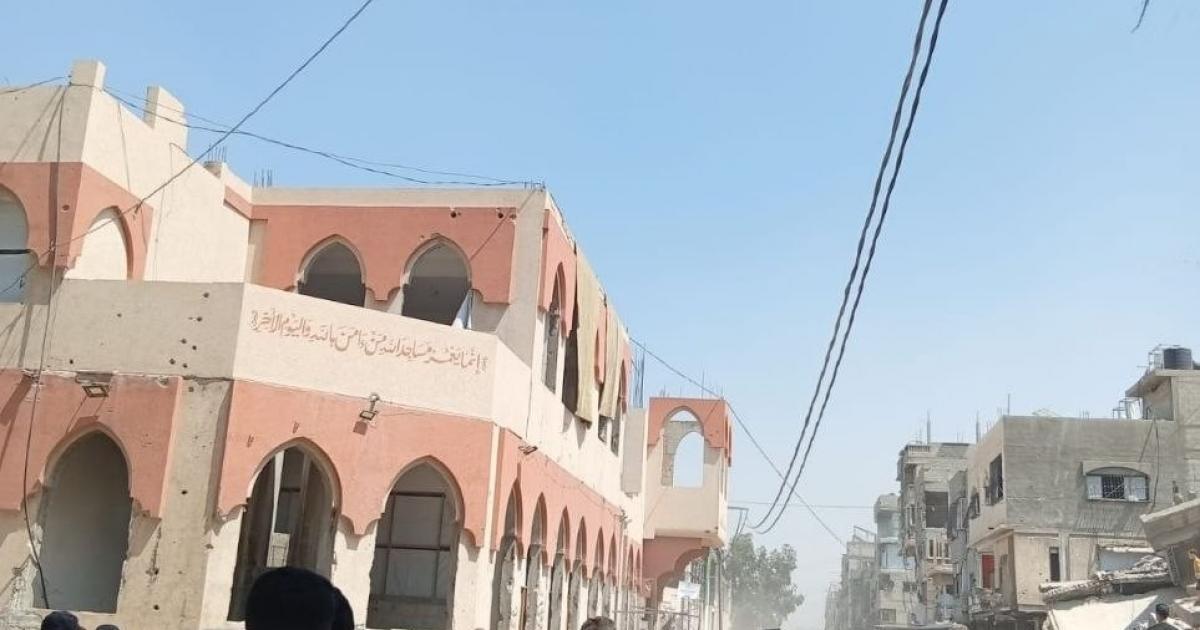 إصابتان حرجتان بقصف دراجة قرب الهلال الأحمر بخان يونس