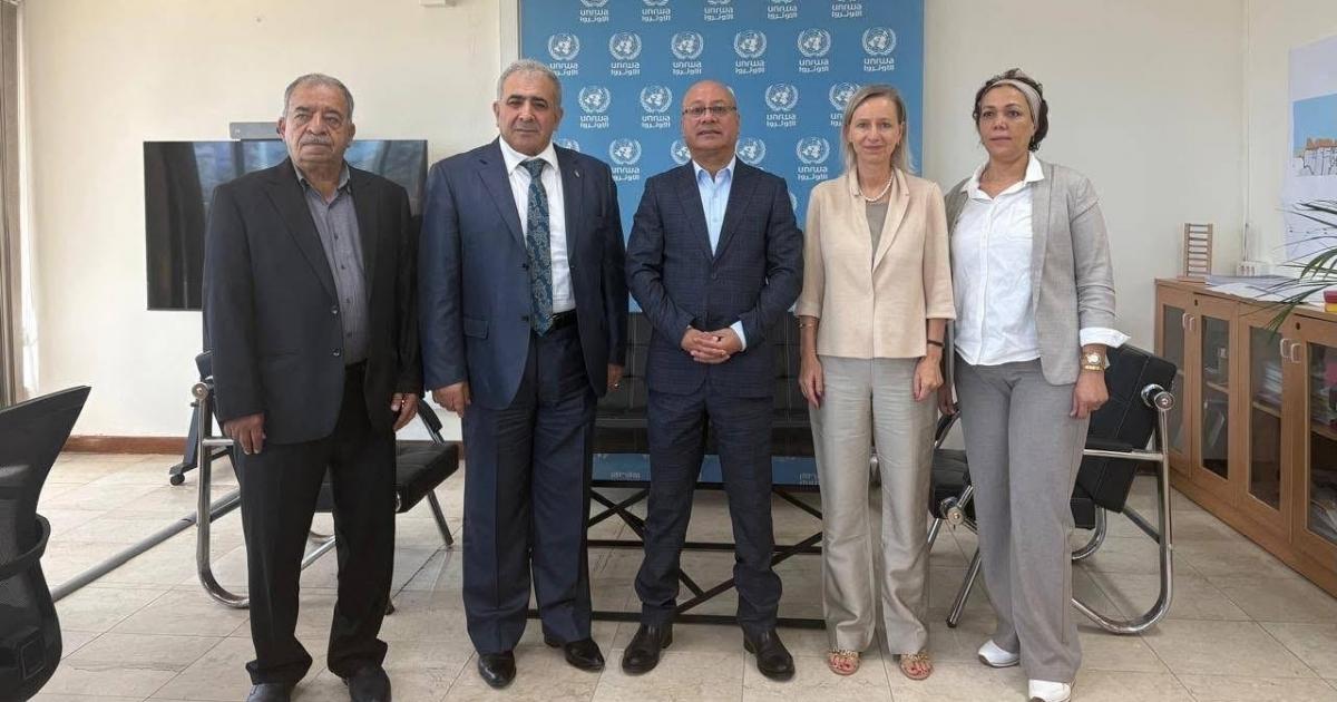 أبو هولي والأسعد يبحثان مع مديرة 