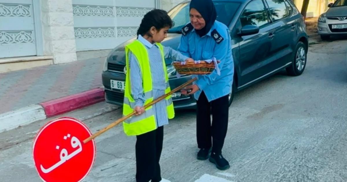 بالصور: الشرطة تؤمّن محيط المدارس مع انطلاق العام الدراسي الجديد