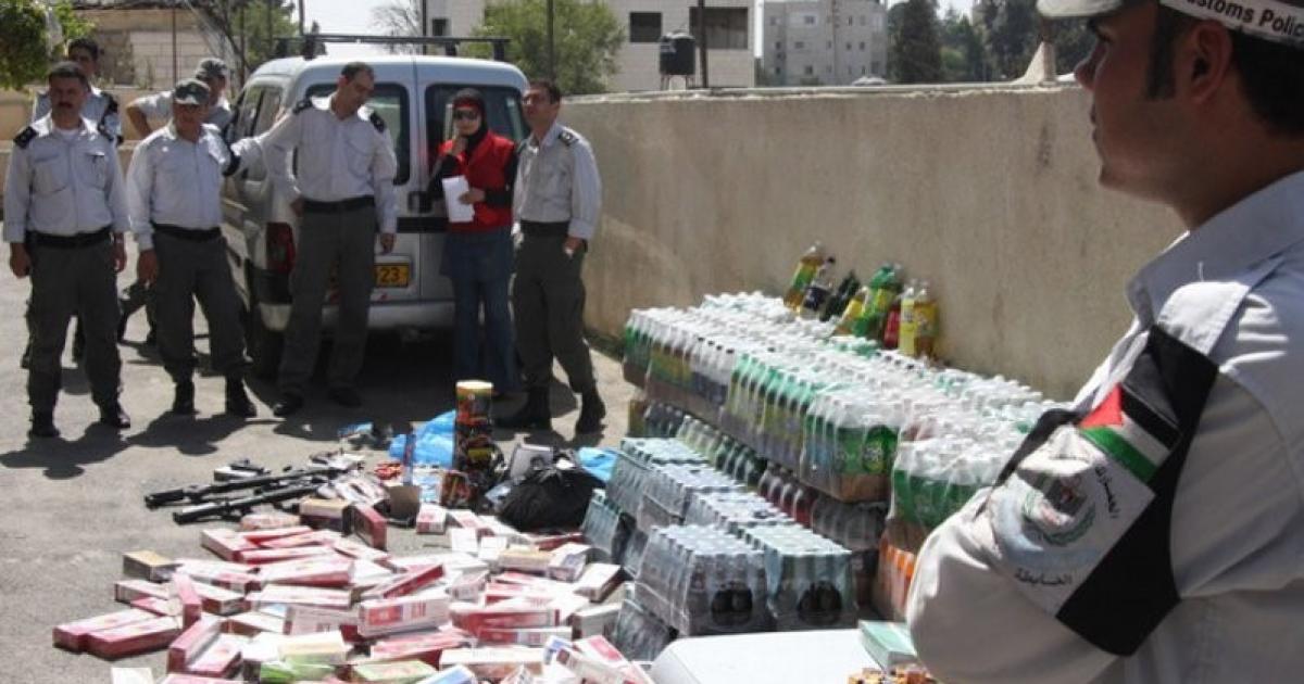 القدس: الاقتصاد تتلف 6 أطنان سلع غذائية تالفة