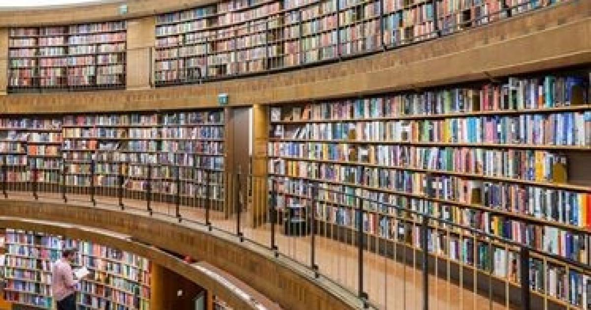 موظف في مكتبة يسرق مخطوطات و كتب نادرة تقدر بالملايين وكالة سوا الإخبارية