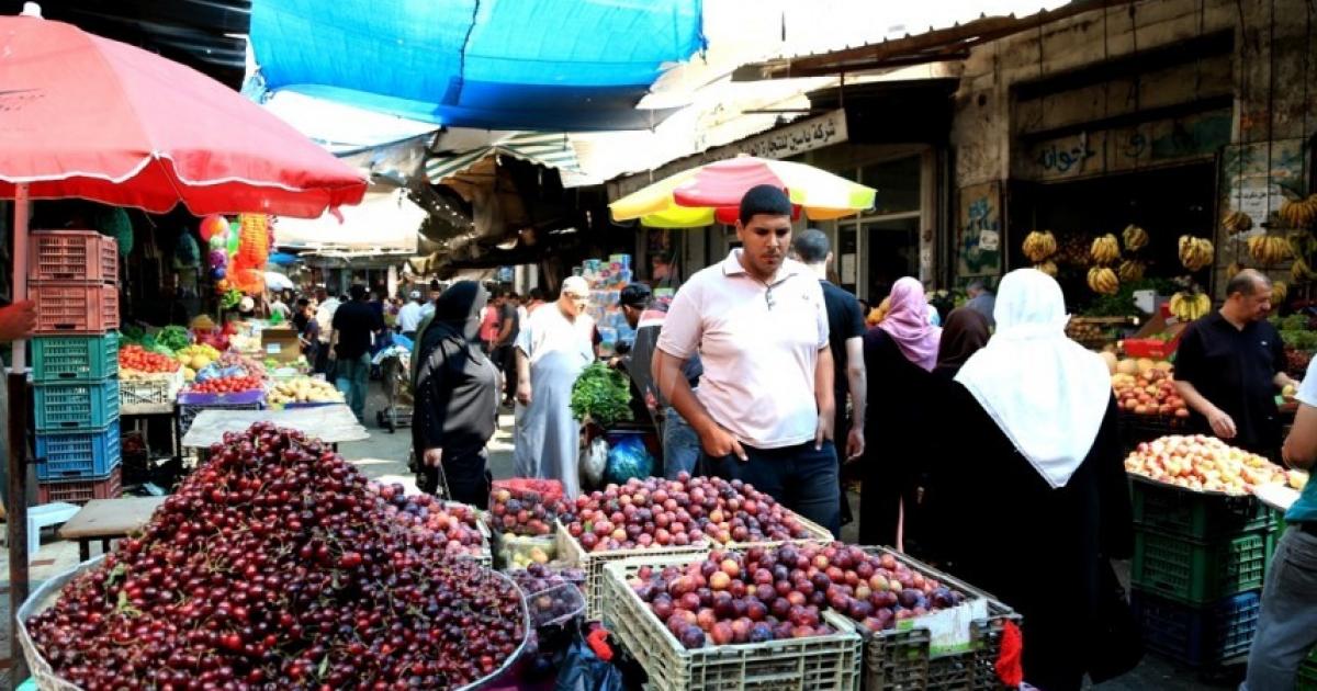 09:06 ص خبير مالي: الأسواق تعيش حرب استنزاف اقتصادية وفلسطين تواجه موجة غلاء قادمة