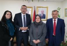 وزيرة شؤون المرأة