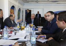 اللجنة الإدارية القانونية خلال اجتماعها بغزة