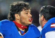 لاعب كرة القدم الأمريكي إيمانويل دورون