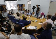 د.صائب عريقات خلال لقاء مع الصحفيين في بيت الصحافة بغزة