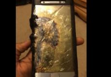 اشتعلت النيران في بطارية سامسونغ عقب الشحن مباشرة