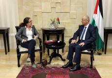 رئيس الوزراء رامي الحمد الله يلتقي ممثلة الدنمارك