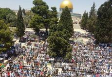 فلسطينيون يؤدون صلاة الجمعة في المسجد الأقصى المبارك