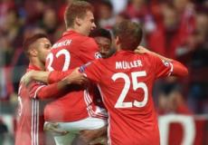 لاعبو بايرن ميونخ يحتفلون بأحد الأهداف