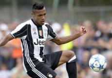 اللاعب أليكس ساندرو