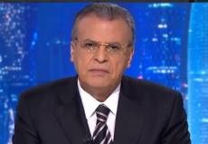 شاهد مذيع بالجزيرة يرتدي الزي السعودي