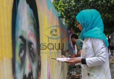 فنانة ترسم 