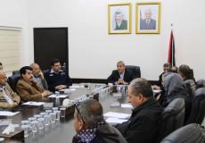 خلال الاجتماع