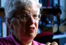 اكتشفت فيرا روبن أن النجوم الابعد تتحرك أسرع مما كان متوقعا