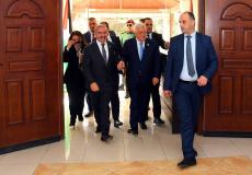 الرئيس محمود عباس خلال جلسة مجلس الوزراء الفلسطيني اليوم