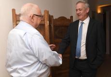 بيني غانتس يجتمع مع الرئيس الإسرائيلي