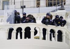 الشرطة الامريكية تحمى مبنى الكونغرس الامريكي