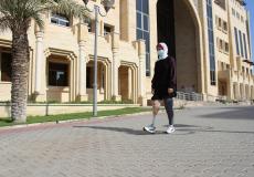 الفتاة تقى تركب طرف صناعي في مستشفى حمد