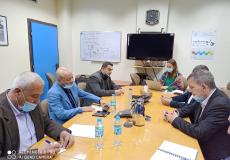 أبو هولي يبحث مع مفوض عام الأونروا تطورات الأزمة المالية