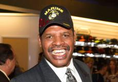 ليون سبينكس الملاكم الامريكي