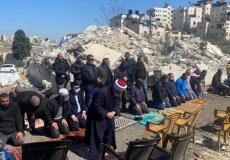 أداء صلاة الجمعة بالقرب من ركام منزل عائلة عليان في القدس